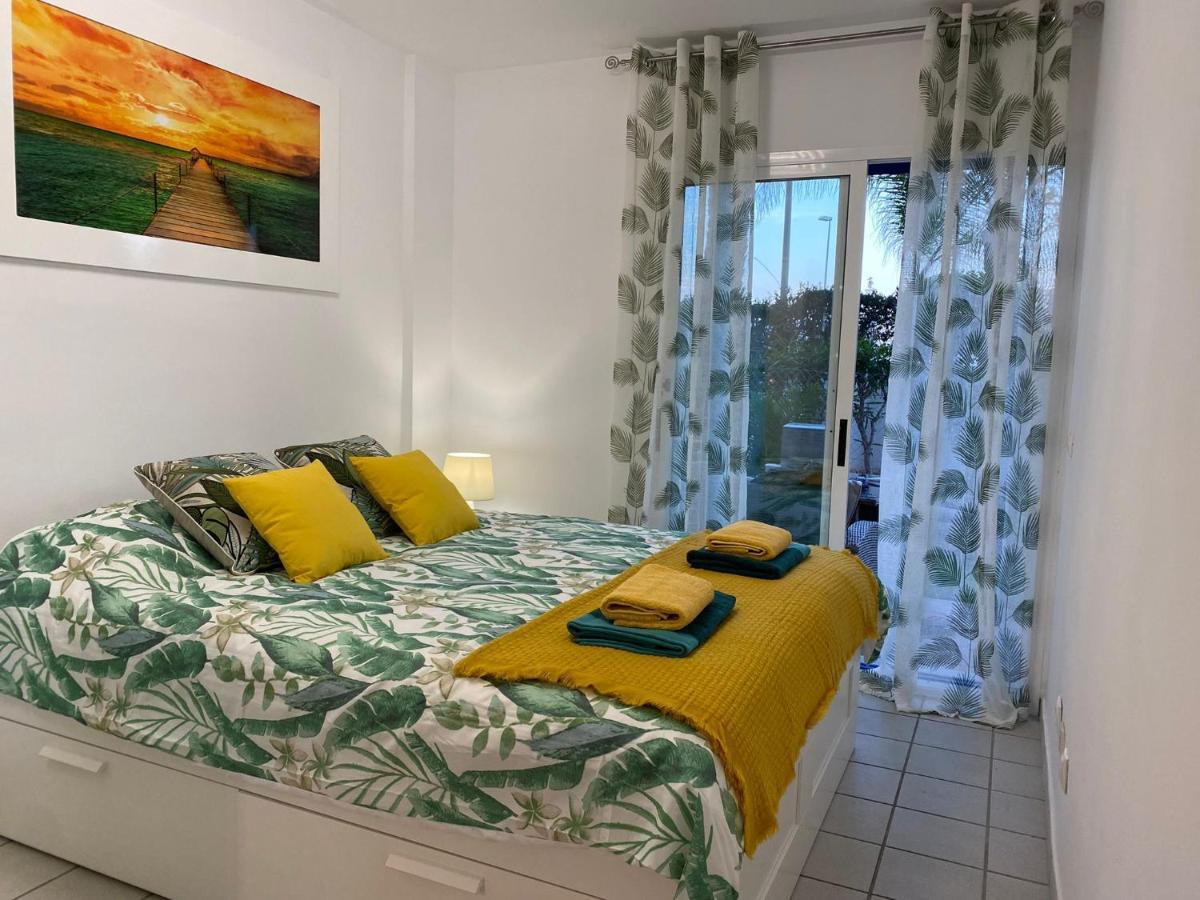 Apartment Palmas De Coco Playa Flamenca Bagian luar foto